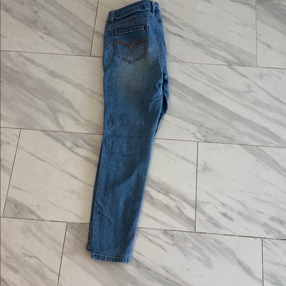 d. jeans Light Blue Denim Jeans. stretches - Picture 6 of 9